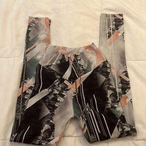 Beautiful for exercising or just to wear it with a nice top as a casual style.